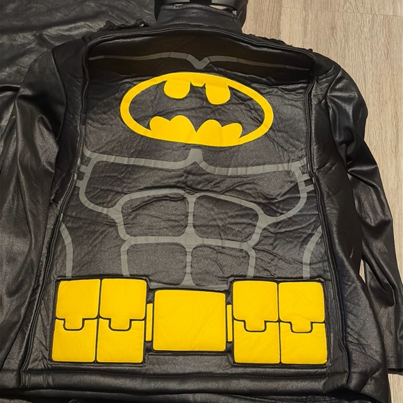 Boys LEGO Batman Movie Deluxe Child Halloween Costume- Boys Size Medium 7-8 - Picture 3 of 7